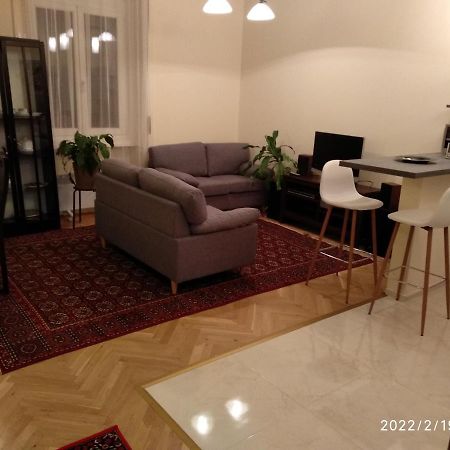 A Quiet Place In The Heart Of The City Budapest Esterno foto
