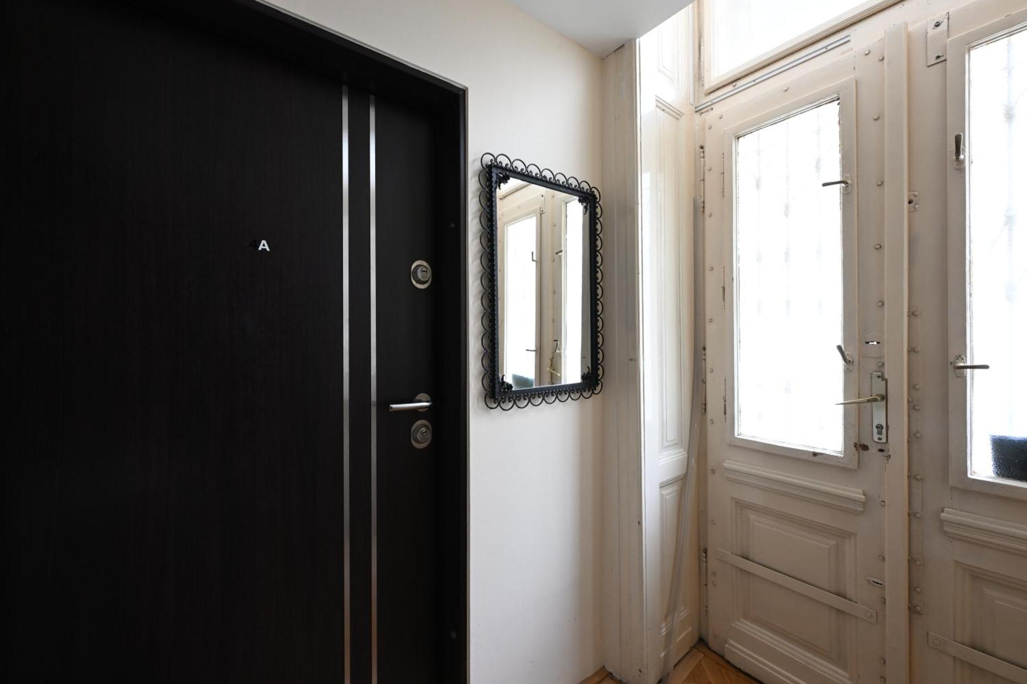 A Quiet Place In The Heart Of The City Budapest Esterno foto