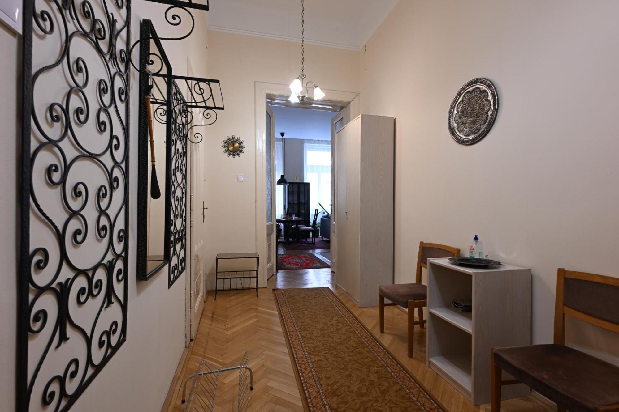 A Quiet Place In The Heart Of The City Budapest Esterno foto